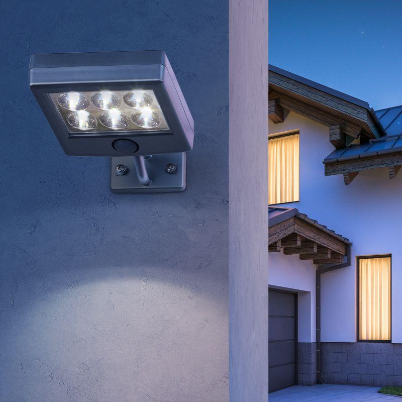 Рекомендуем купить Прожектор садовый ERAFS024-07 6LED 150лм с датчиком движения выносная солнечная батарея ЭРА Б0044247